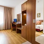 Elgrom Falenty Park Hotel