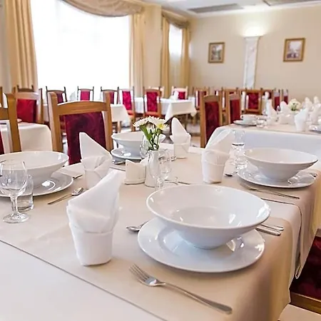 Elgrom Falenty Park 3*
